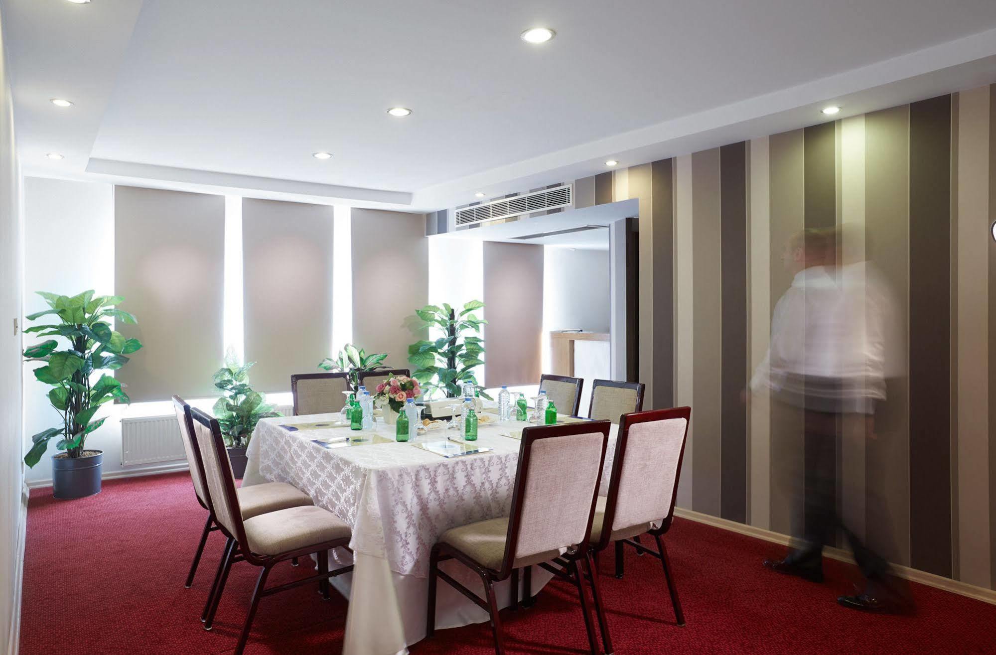 Hotel Kordon Alsancak