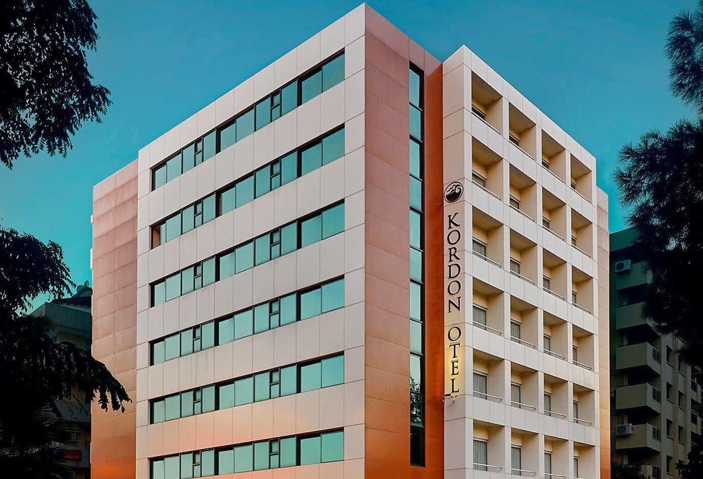 Hotel Kordon Alsancak 3*